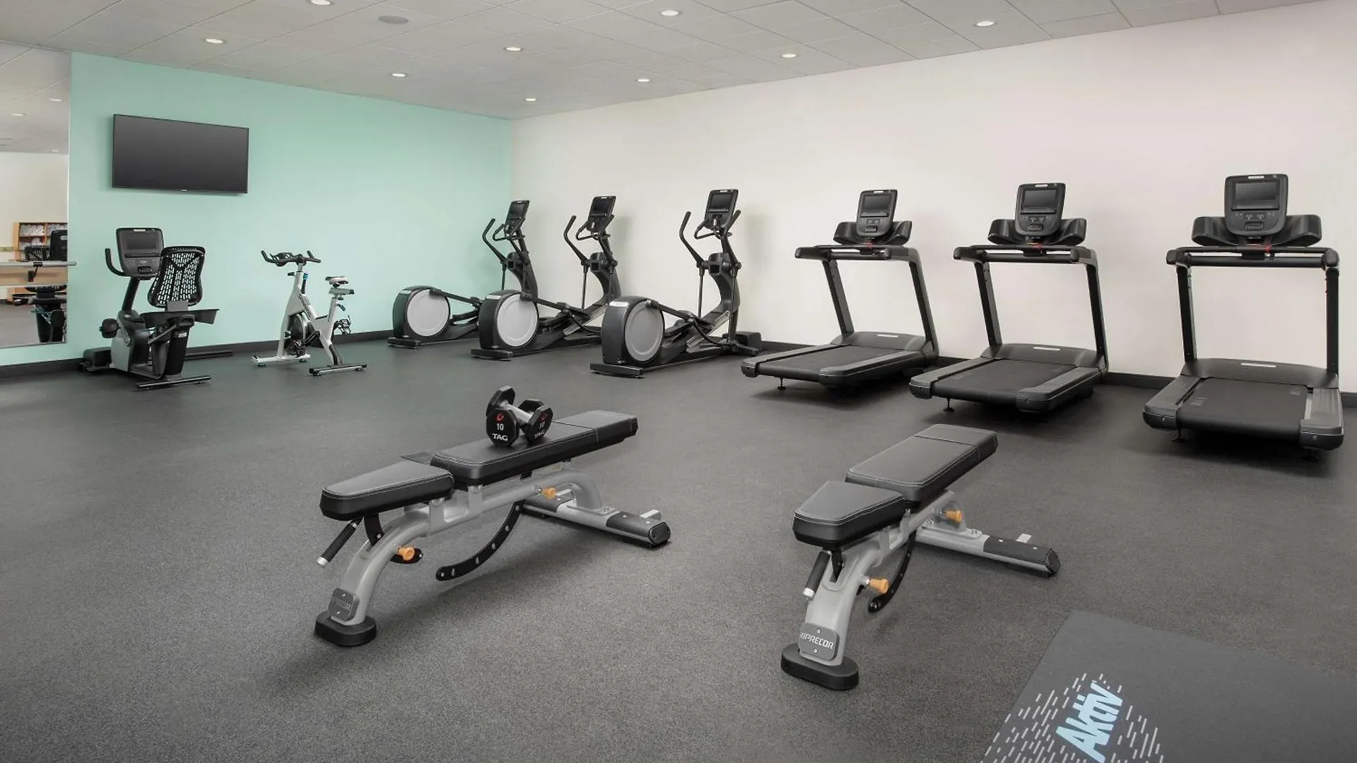 *** Hotel Hampton Inn & Suites Charlotte Airport Lake Pointe USA
