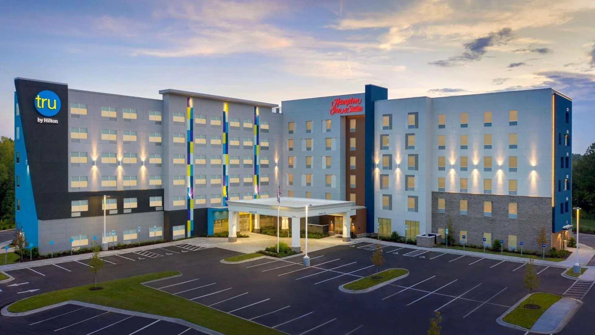 Hampton Inn & Suites Charlotte Airport Lake Pointe 3*,