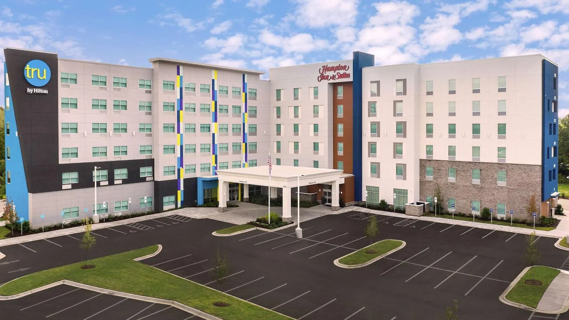 Hampton Inn & Suites Charlotte Airport Lake Pointe
